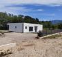 Modernes einstöckiges Haus mit Swimmingpool zum Verkauf inmitten der Natur in Krsan - foto 43