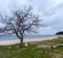 Einzigartiges Stadtgrundstück zum Verkauf in Fažana, 50 m vom Strand entfernt - foto 55