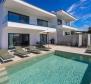 Exceptional modern duplex villas with swimming pool - pic 24