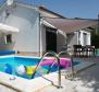 Cheap villa with swimming pool in Marčana - pic 2