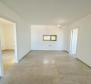 Apartment with a garden in a new building in the center of Opatija with a garage, sea view - pic 9