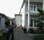 House of 3 apartments in Umag for sale, cca. 2,5 km from the sea 