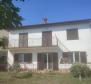 House for sale in Valdebek district of Pula 