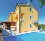 Semi-detached villa with swimming pool in Frata near Porec 